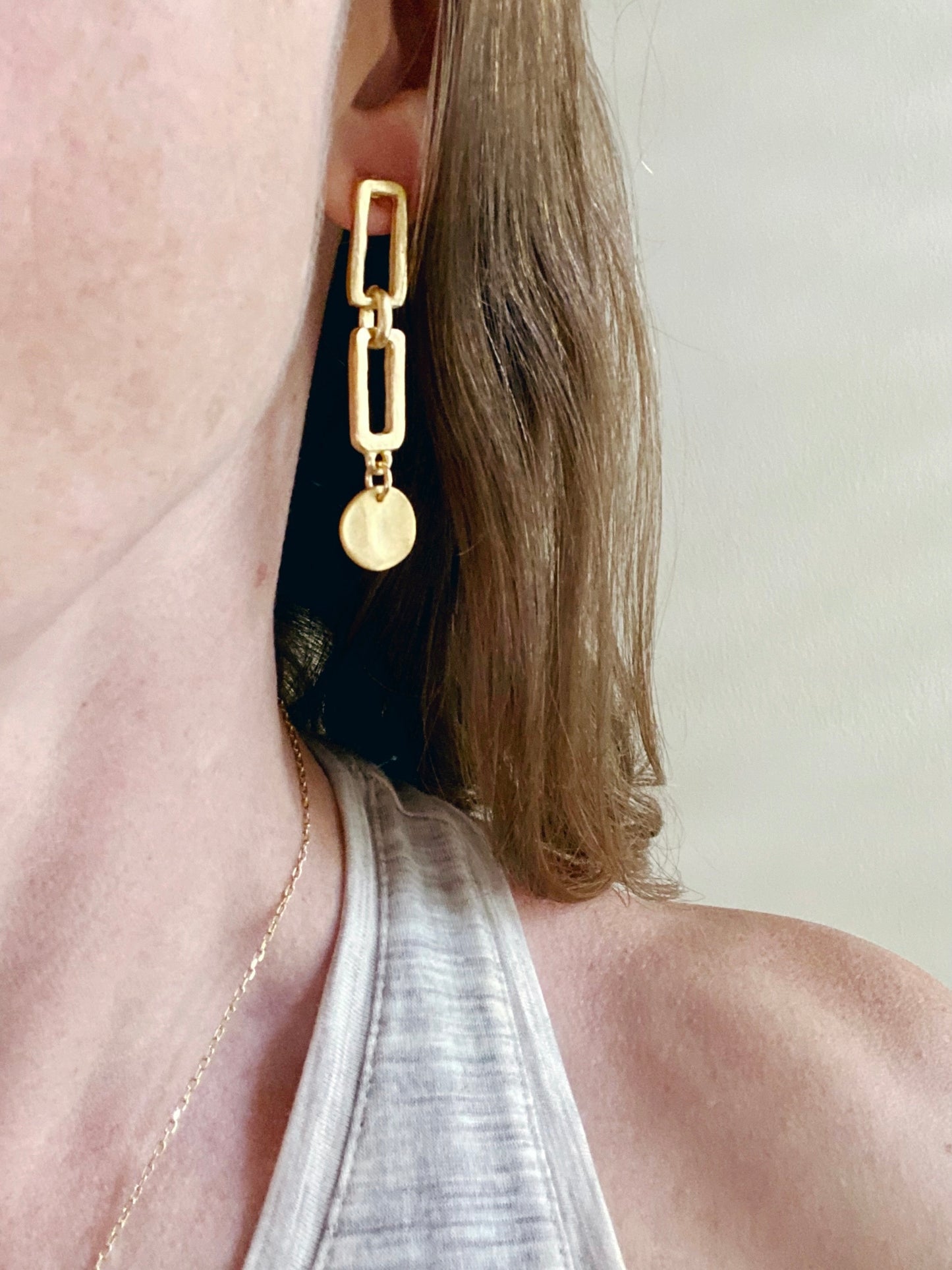 Gold Moderna Earring