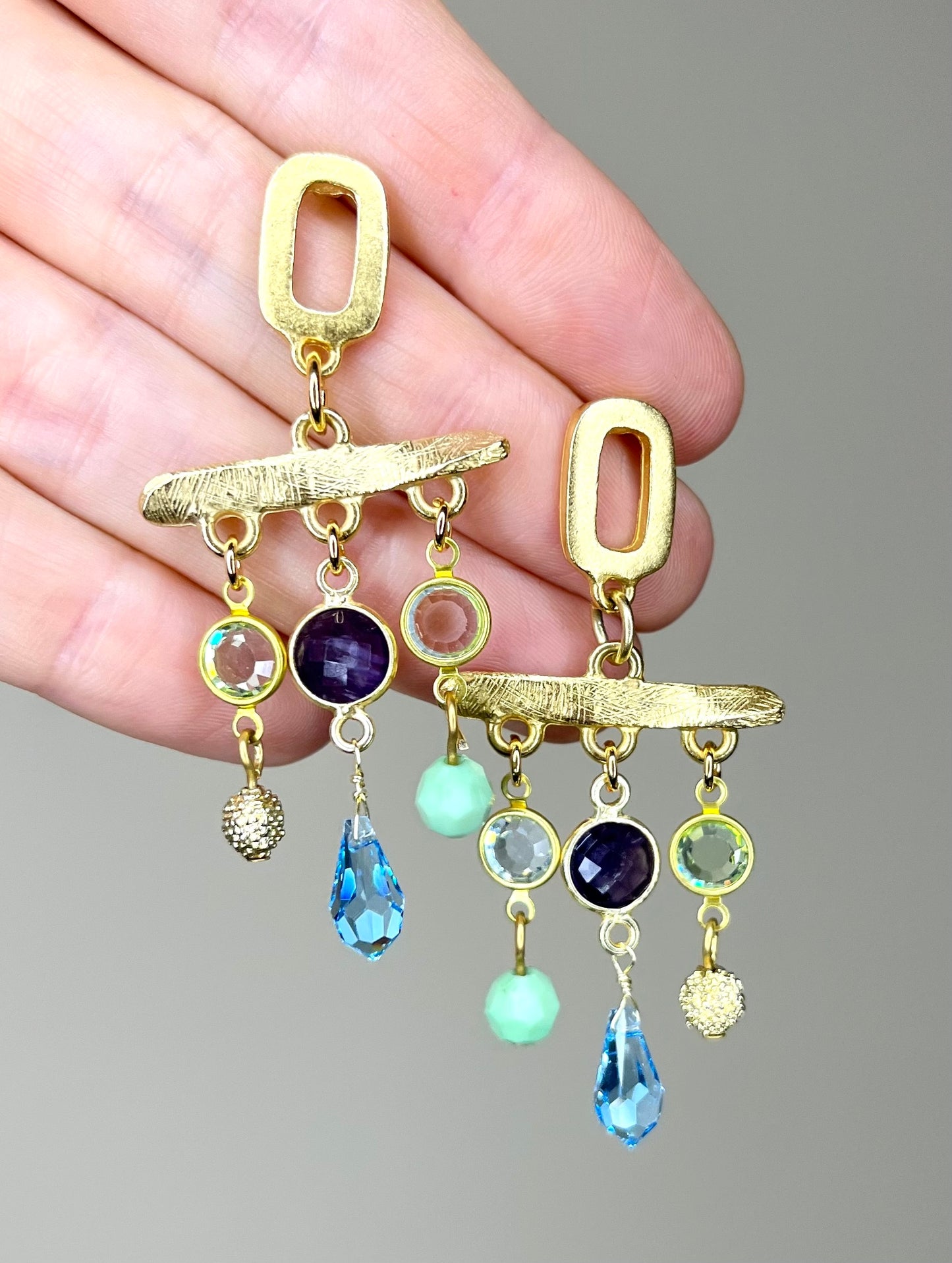 Janis Earring (Multicolor or Lapis)