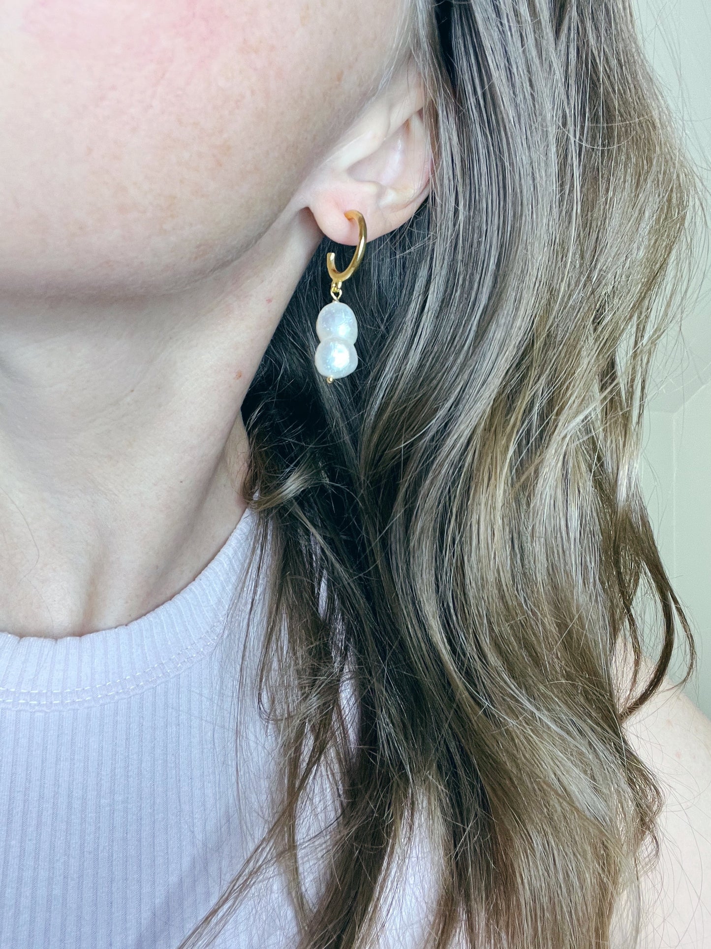 Classic Drop Earring (pearl or black onyx)