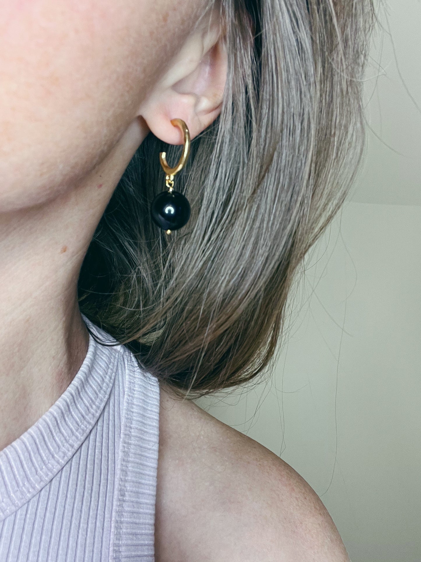 Classic Drop Earring (pearl or black onyx)